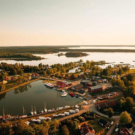 Perssons I Backens Pensionat- Sjoetorps Vandrarhem & Rum Sjötorp Exterior foto