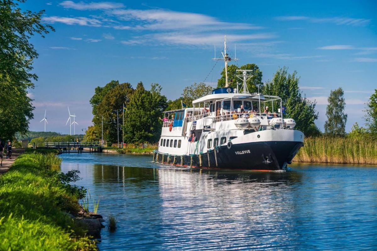 Perssons I Backens Pensionat- Sjoetorps Vandrarhem & Rum Sjötorp Exterior foto
