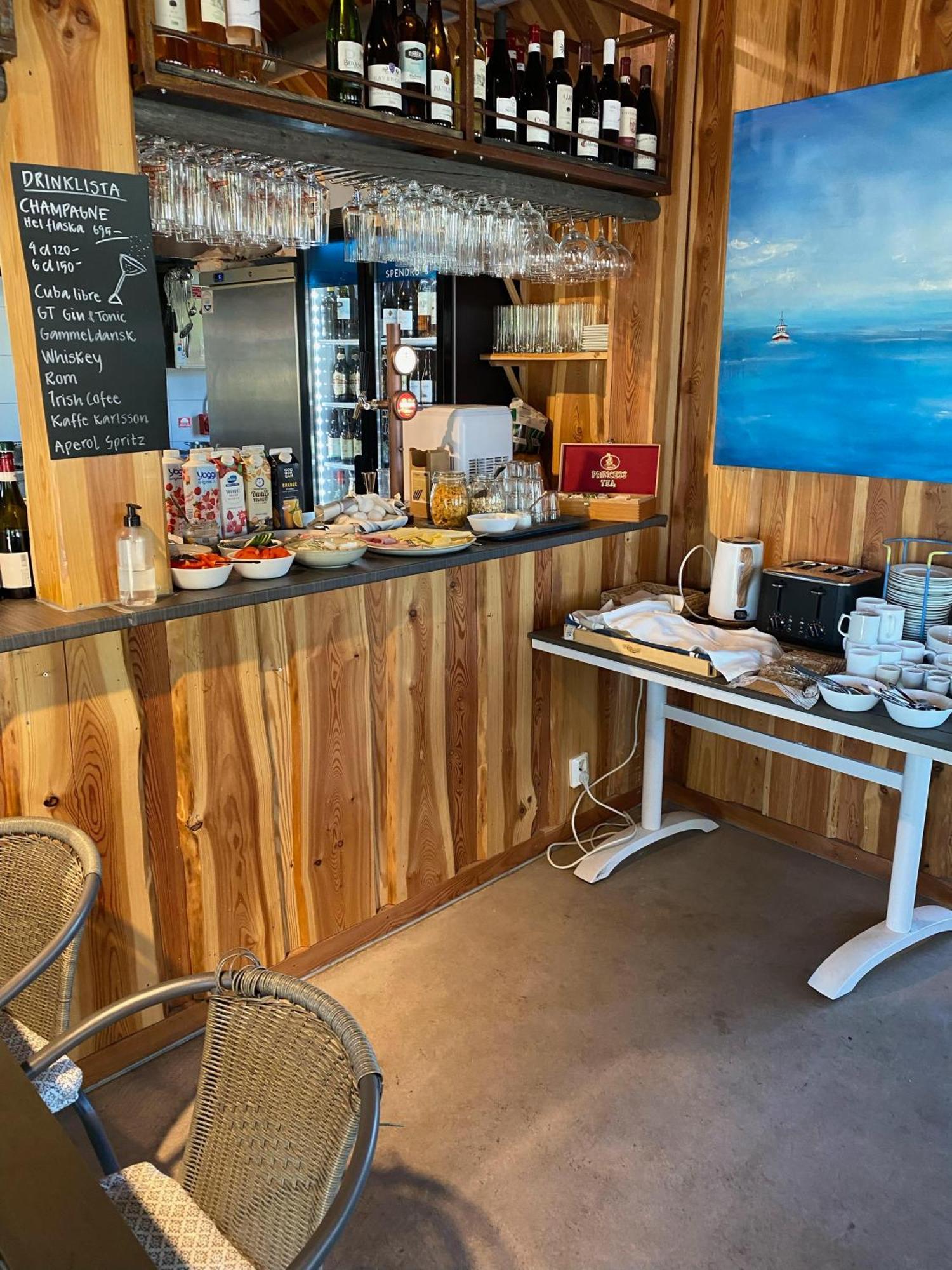 Perssons I Backens Pensionat- Sjoetorps Vandrarhem & Rum Sjötorp Exterior foto