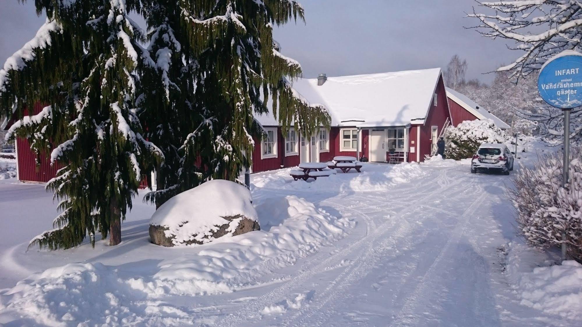Perssons I Backens Pensionat- Sjoetorps Vandrarhem & Rum Sjötorp Exterior foto